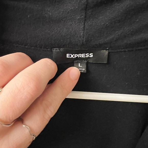 Express Black Sleeveless Vest - Picture 2 of 3